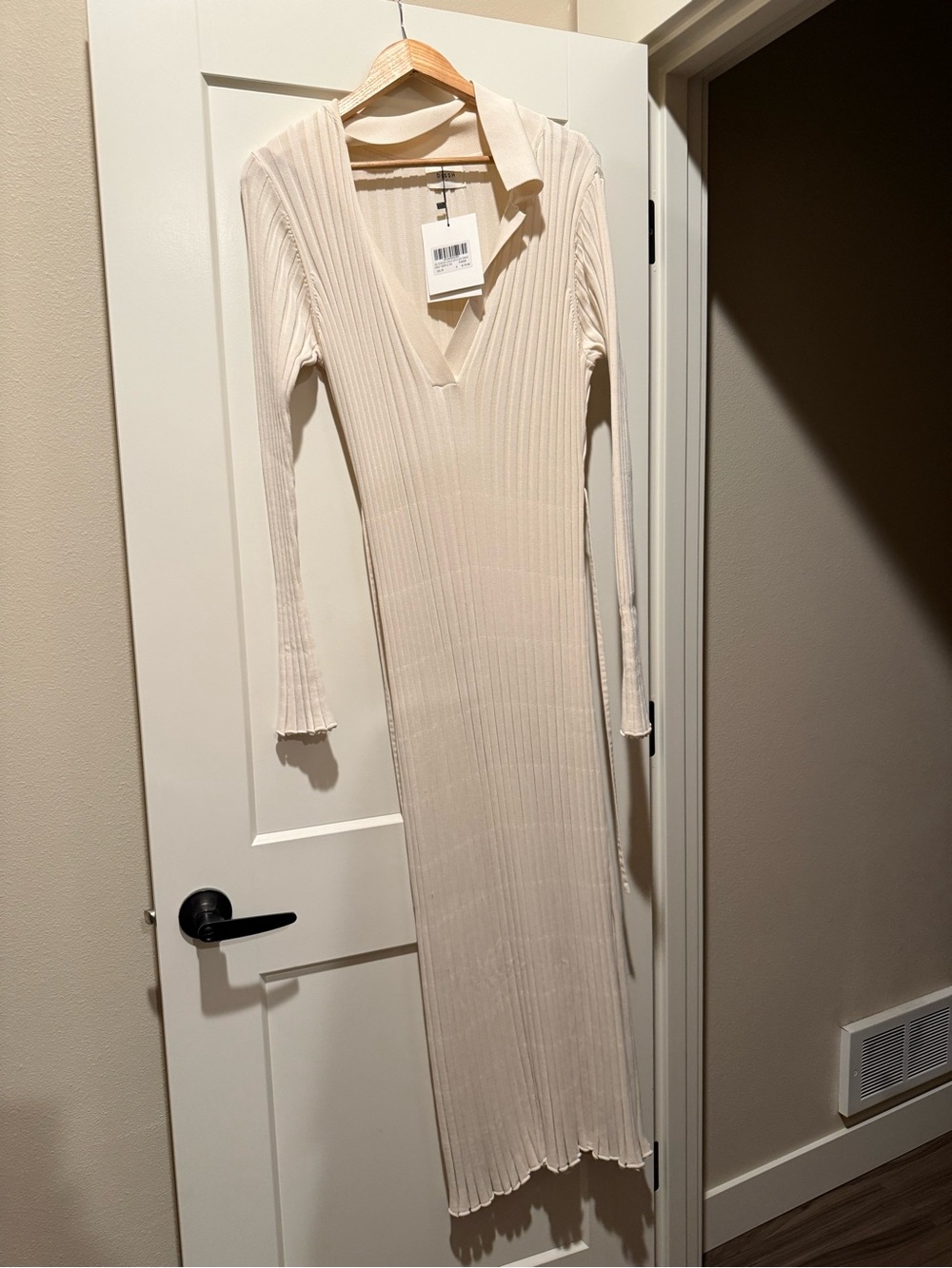 DISSH Cream Ribbed V‑Neck Long Sleeve Maxi Dress